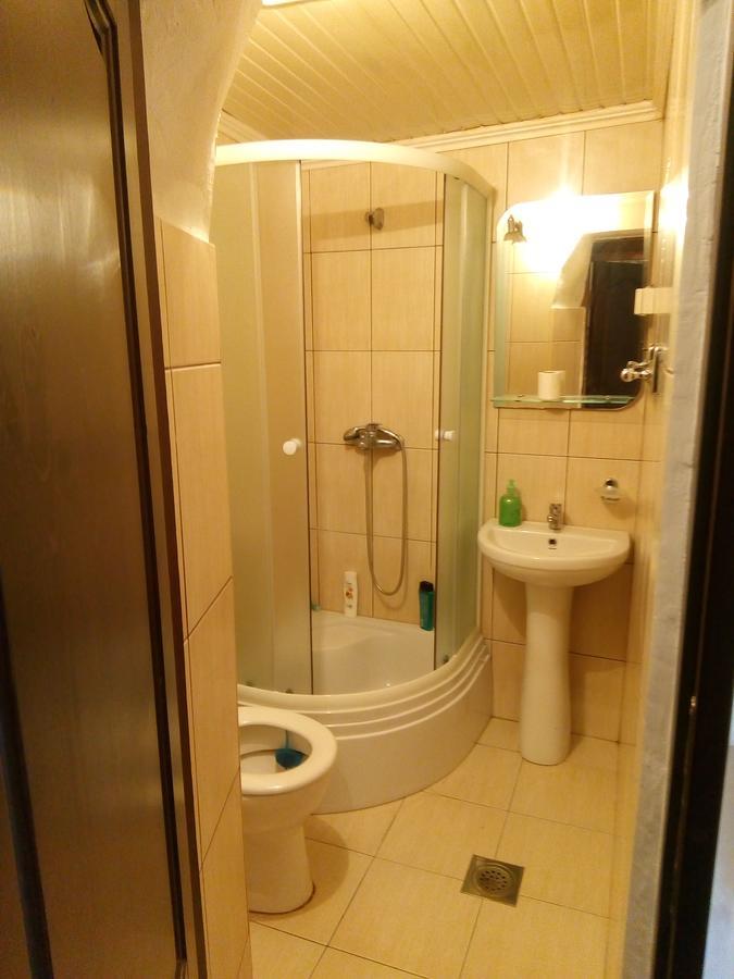 V&j * Podgorica